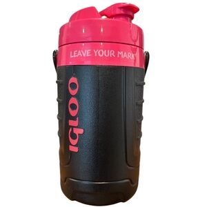 IGLOO Performance 1/2 Gallon “Leave Your Mark” Pink and Black Insulated Jug
